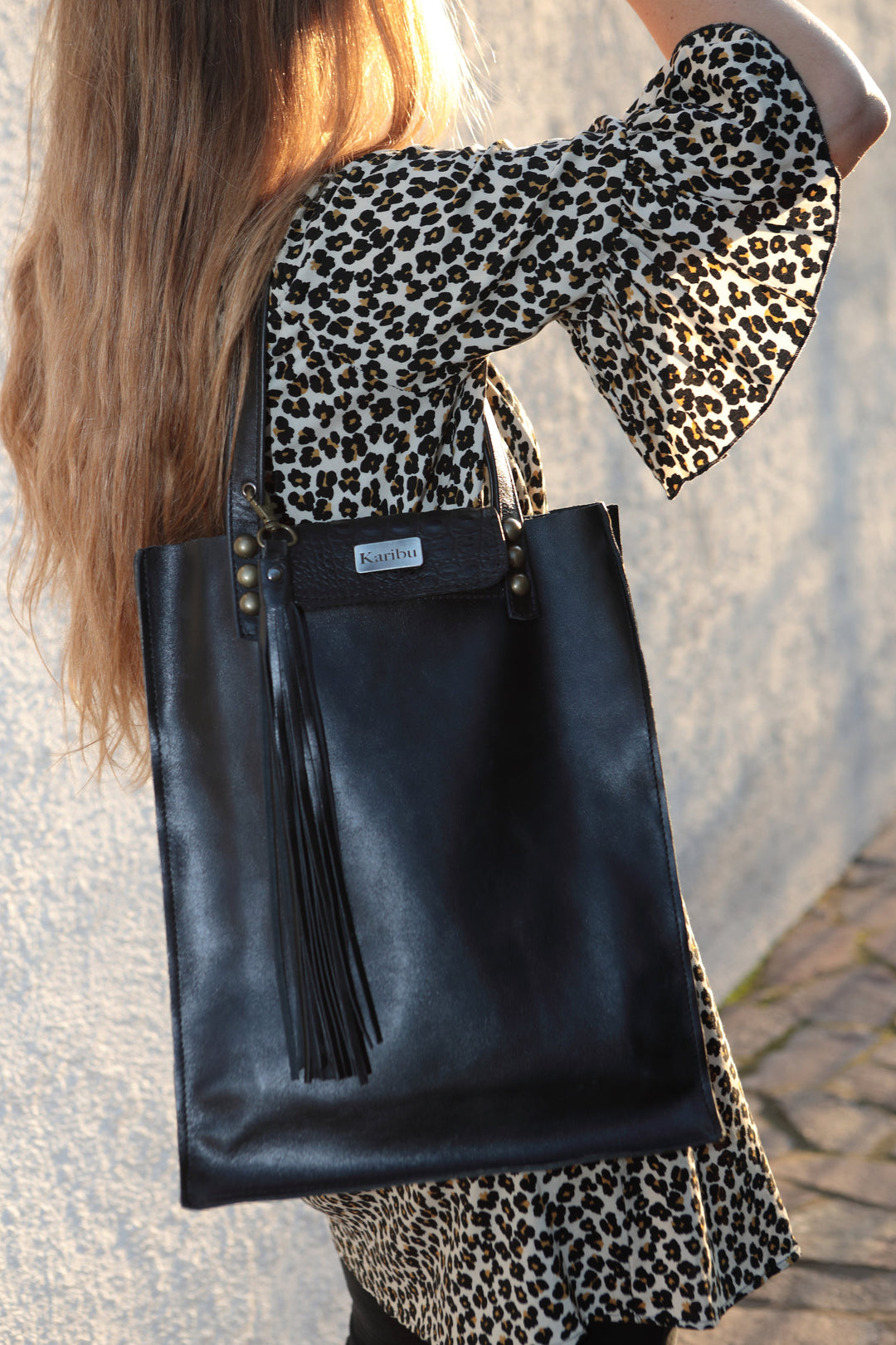 Juanita Black Wallet with Stylish Cover