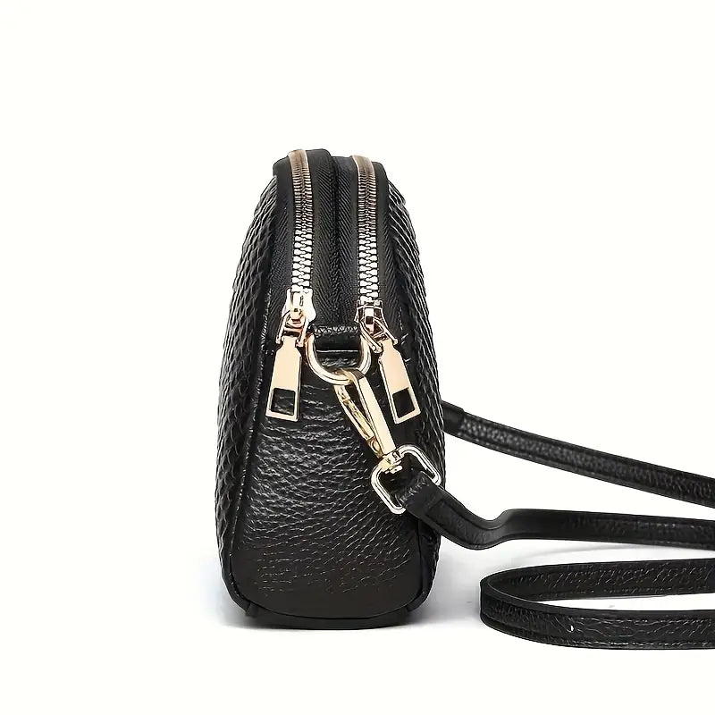 Monika's Elegant Shoulder Bag