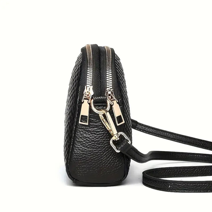 Monika's Elegant Shoulder Bag