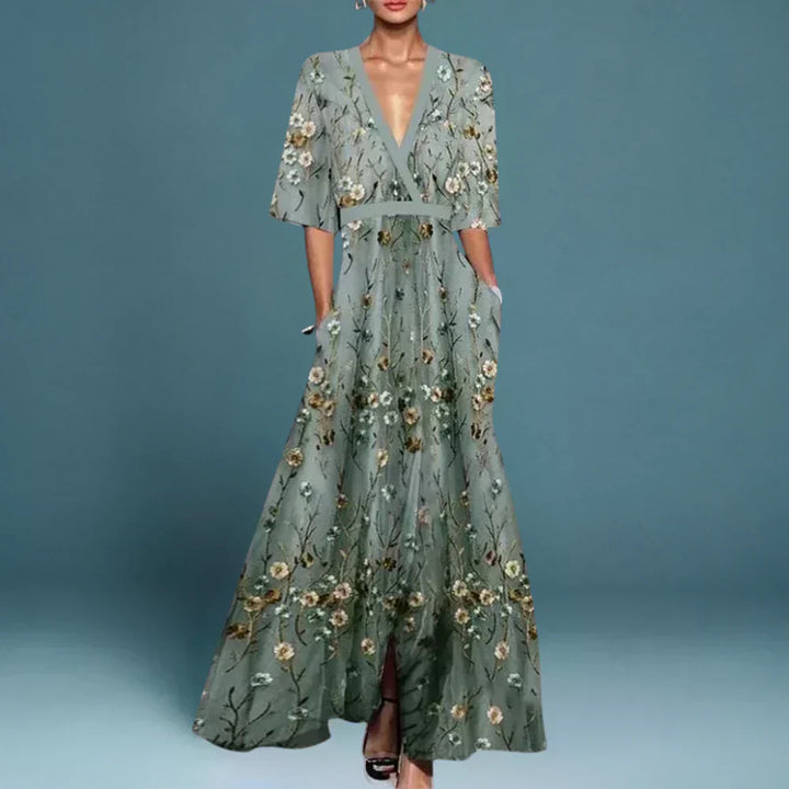 Jamie - Chic Maxi Dress with Floral Design