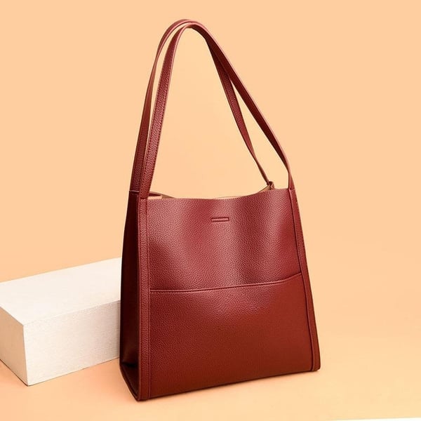 Simple Solid Color Shoulder Bag Made of Genuine Leather