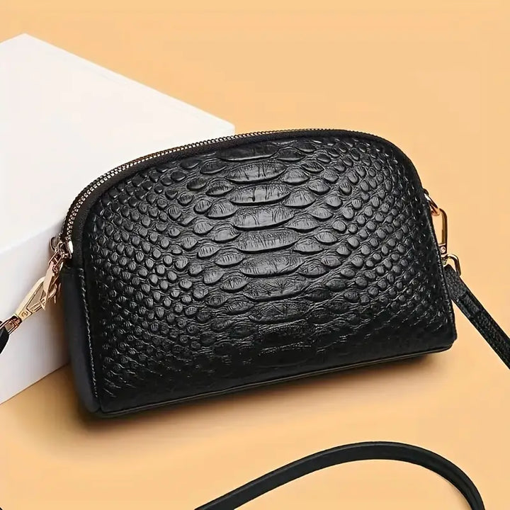 Monika's Elegant Shoulder Bag