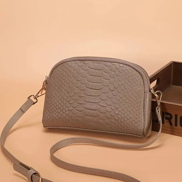 Monika's Elegant Shoulder Bag