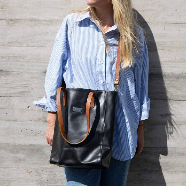 Jacinta Black Wallet in Coffee Color
