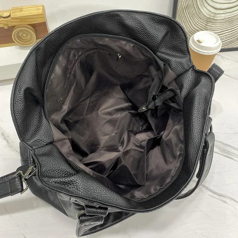 Elegant and multifunctional leather shoulder bag
