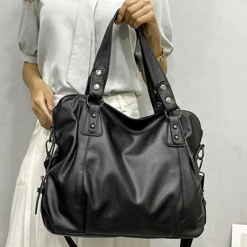 Elegant and multifunctional leather shoulder bag