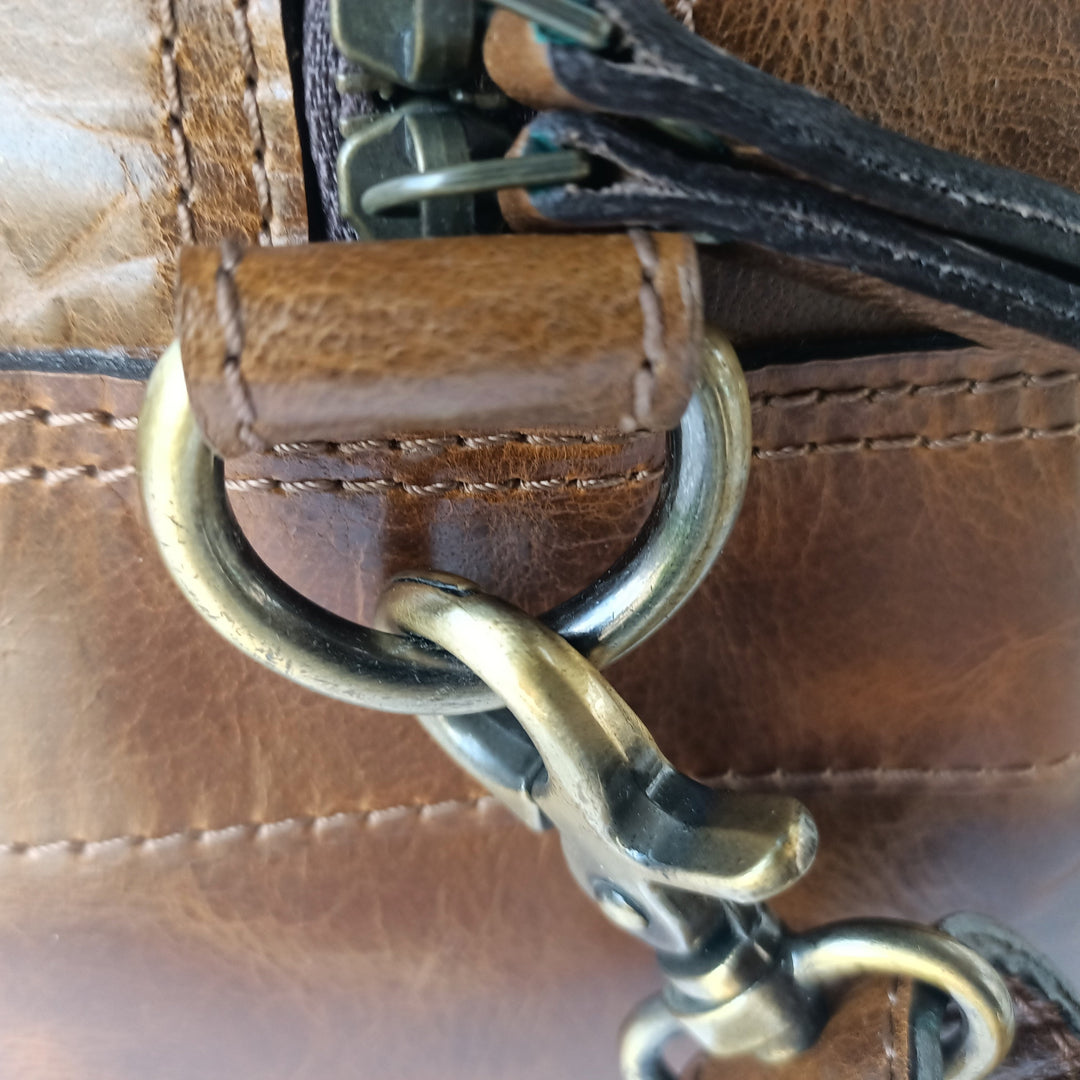 Shimmering Hunter Leather Women's Mini Travel Bag