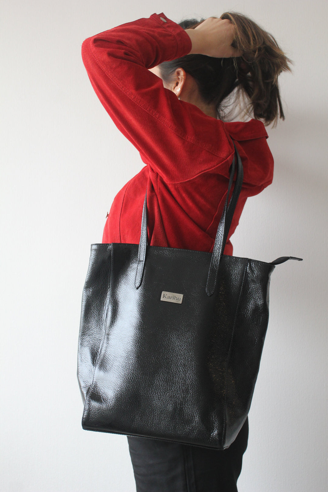 Jacinta Black Shiny Wallet