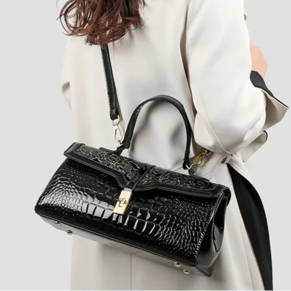 BROOKLYNITE HAND BAG