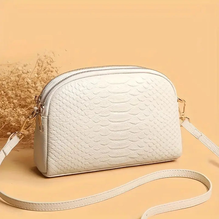 Monika's Elegant Shoulder Bag
