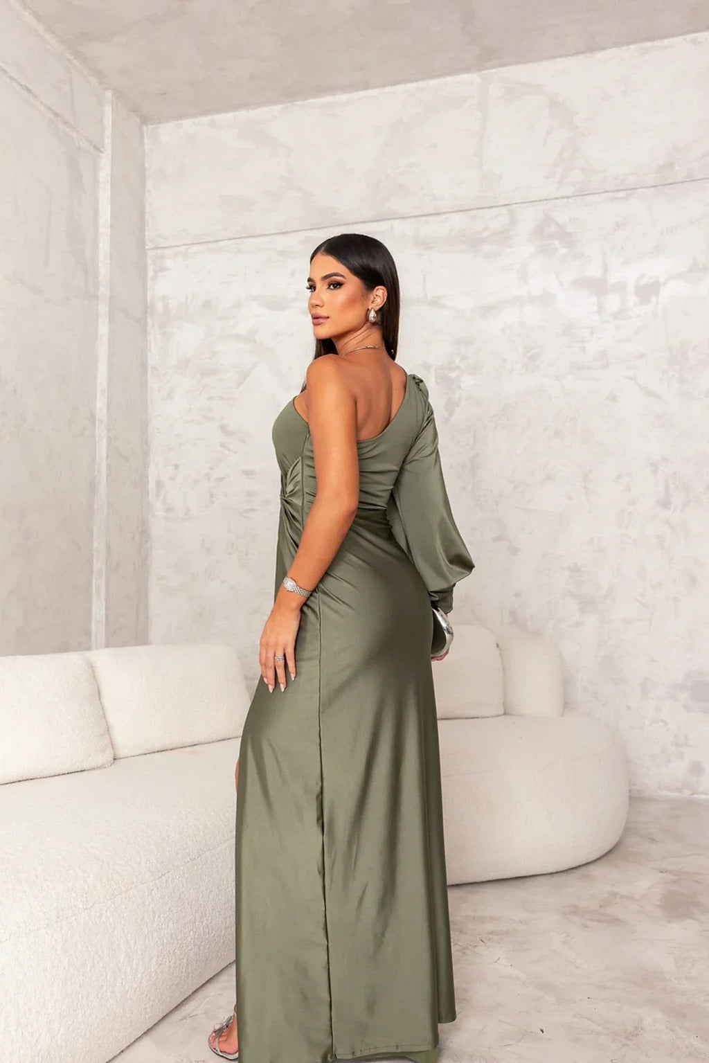 Amelia - Slim Fit Evening Dress